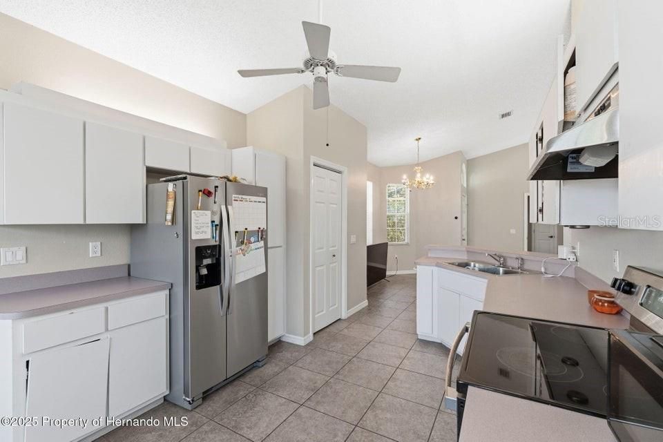 For Sale: $298,500 (3 beds, 2 baths, 1585 Square Feet)