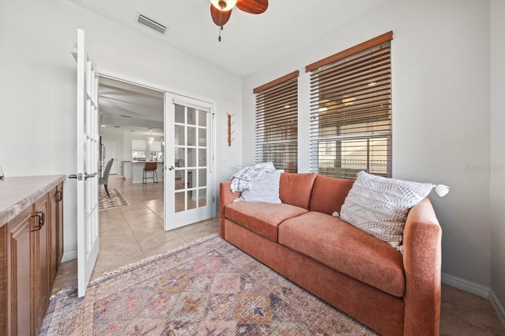 待售: $345,000 (2 贝兹, 2 浴室, 1666 平方英尺)