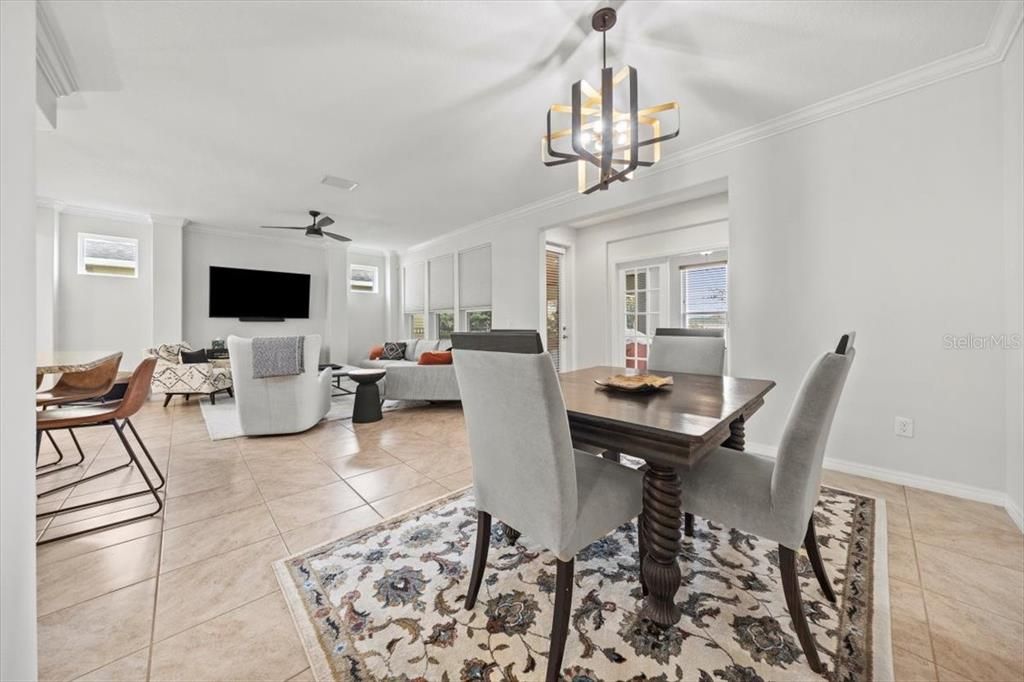 待售: $345,000 (2 贝兹, 2 浴室, 1666 平方英尺)