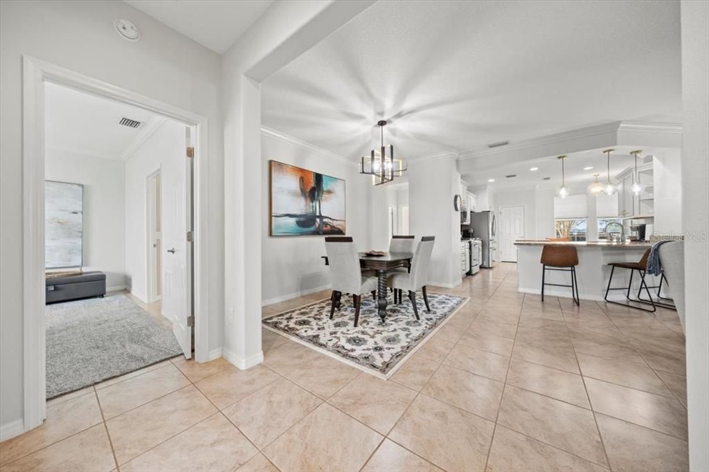 待售: $345,000 (2 贝兹, 2 浴室, 1666 平方英尺)