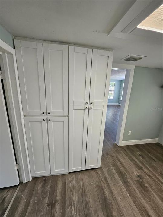 For Sale: $249,000 (3 beds, 1 baths, 1029 Square Feet)