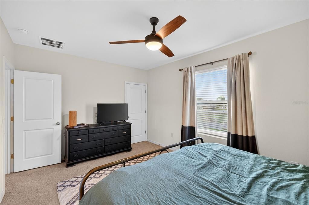 En Venta: $324,900 (3 camas, 2 baños, 1673 Pies cuadrados)