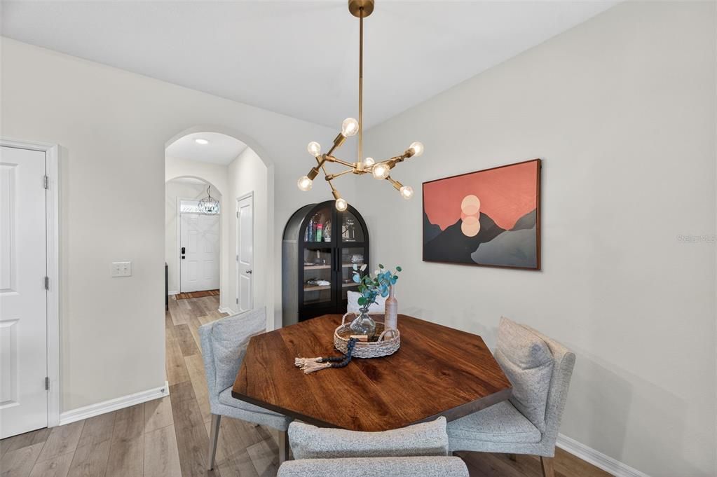 En Venta: $324,900 (3 camas, 2 baños, 1673 Pies cuadrados)