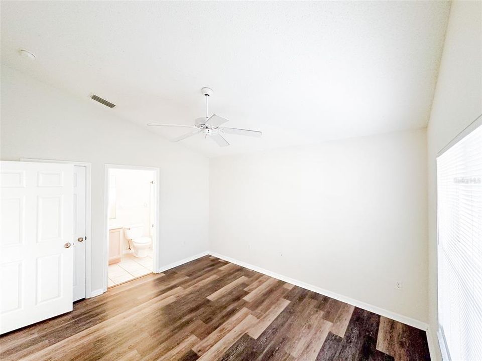 待售: $305,000 (3 贝兹, 2 浴室, 1142 平方英尺)