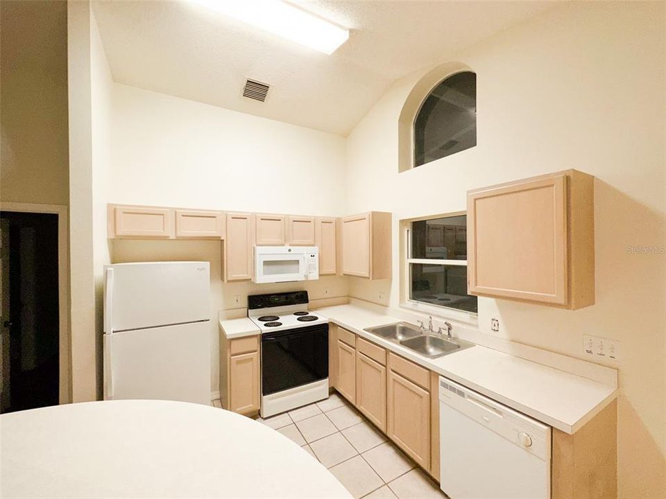 待售: $305,000 (3 贝兹, 2 浴室, 1142 平方英尺)