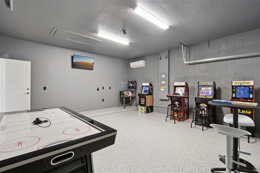 For Sale: $563,869 (4 beds, 3 baths, 1910 Square Feet)