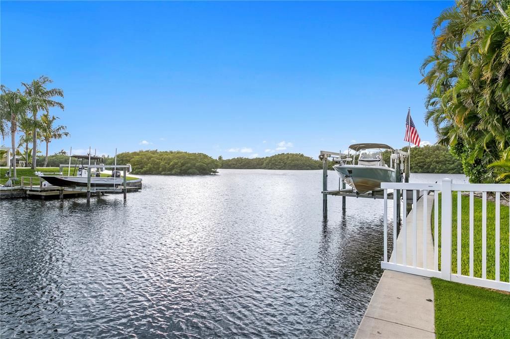 На продажу: $1,625,000 (4 спален, 4 ванн, 2608 Квадратных фут)