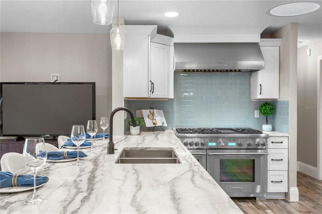 На продажу: $1,625,000 (4 спален, 4 ванн, 2608 Квадратных фут)