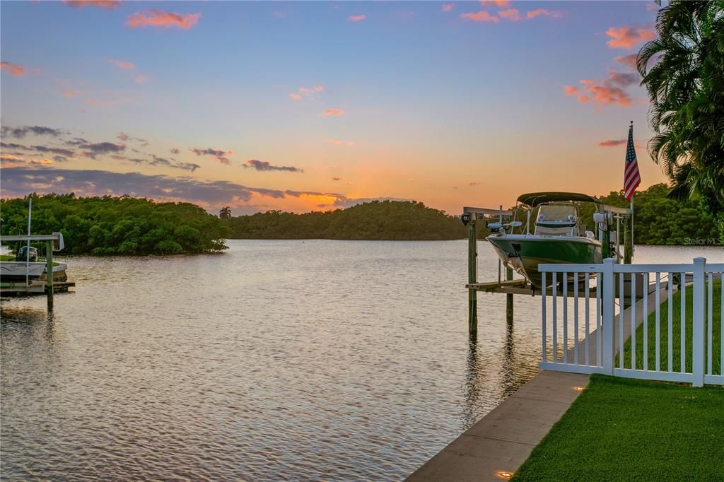 На продажу: $1,625,000 (4 спален, 4 ванн, 2608 Квадратных фут)