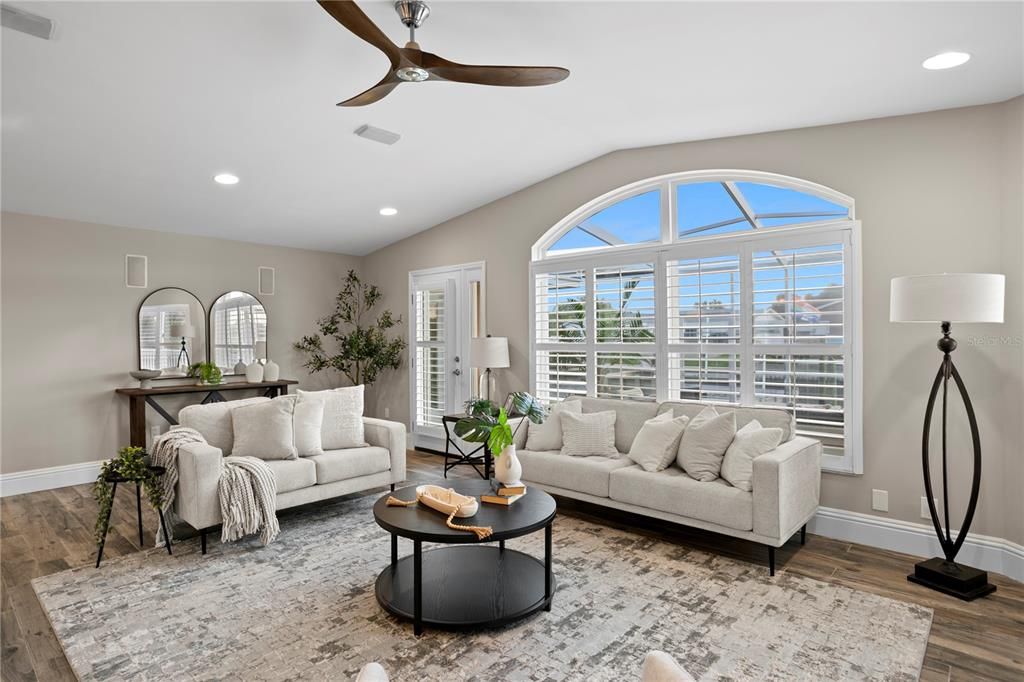 На продажу: $1,625,000 (4 спален, 4 ванн, 2608 Квадратных фут)