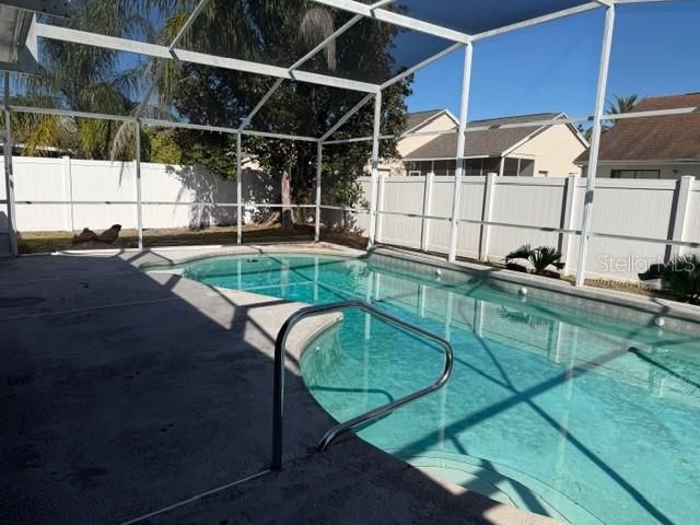 For Rent: $2,850 (4 beds, 2 baths, 2294 Square Feet)