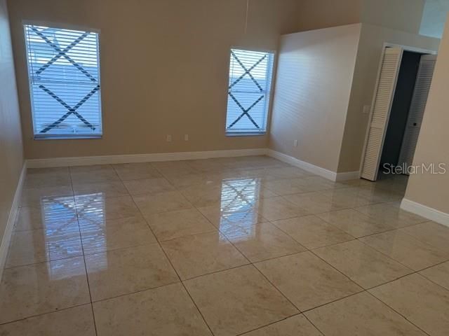 For Rent: $2,850 (4 beds, 2 baths, 2294 Square Feet)