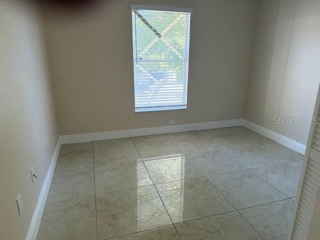 For Rent: $2,850 (4 beds, 2 baths, 2294 Square Feet)