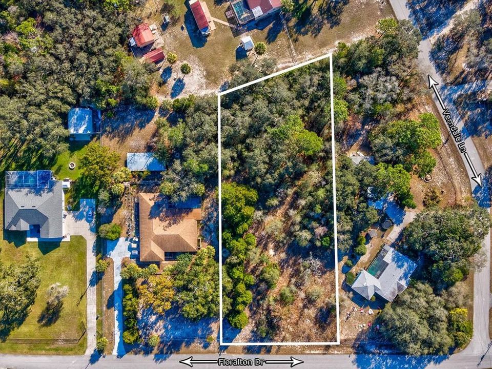 En Venta: $90,000 (1.12 acres)