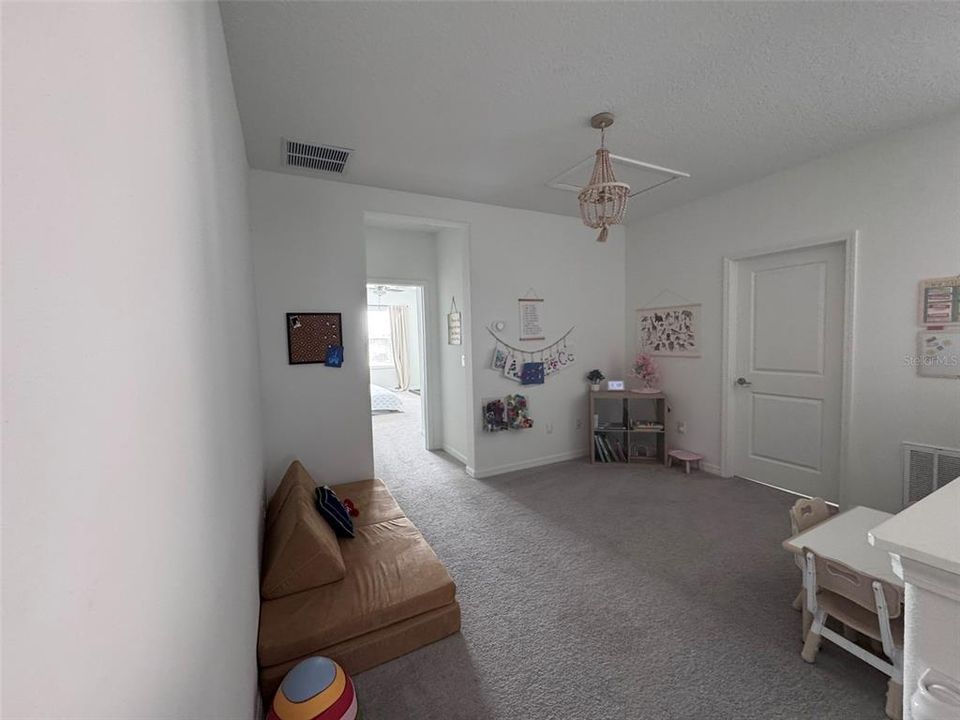 For Sale: $297,900 (3 beds, 2 baths, 1807 Square Feet)