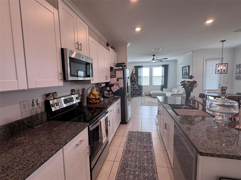 For Sale: $297,900 (3 beds, 2 baths, 1807 Square Feet)