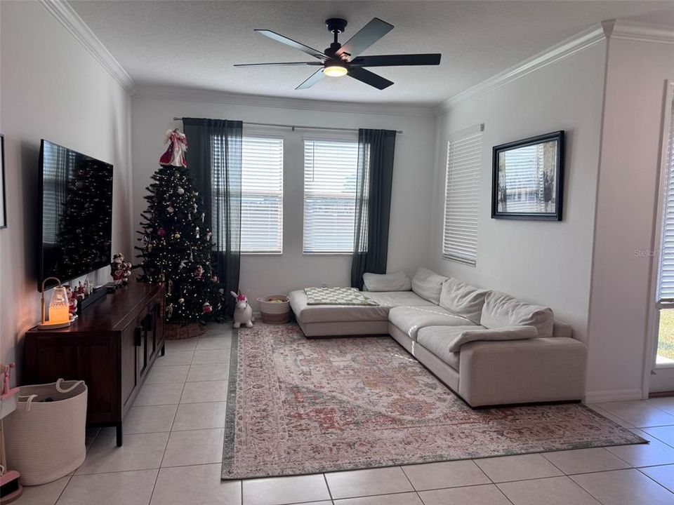 For Sale: $297,900 (3 beds, 2 baths, 1807 Square Feet)