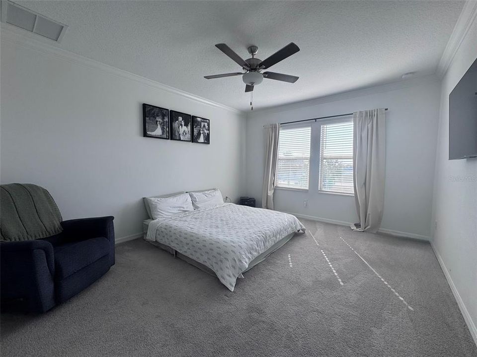 For Sale: $297,900 (3 beds, 2 baths, 1807 Square Feet)