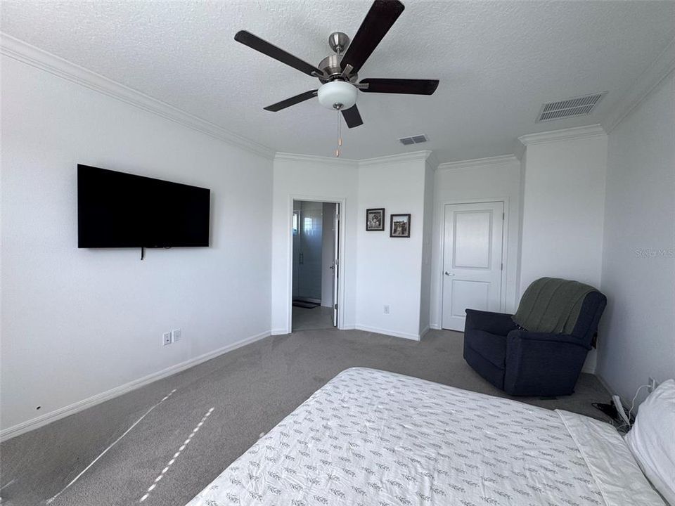 For Sale: $297,900 (3 beds, 2 baths, 1807 Square Feet)