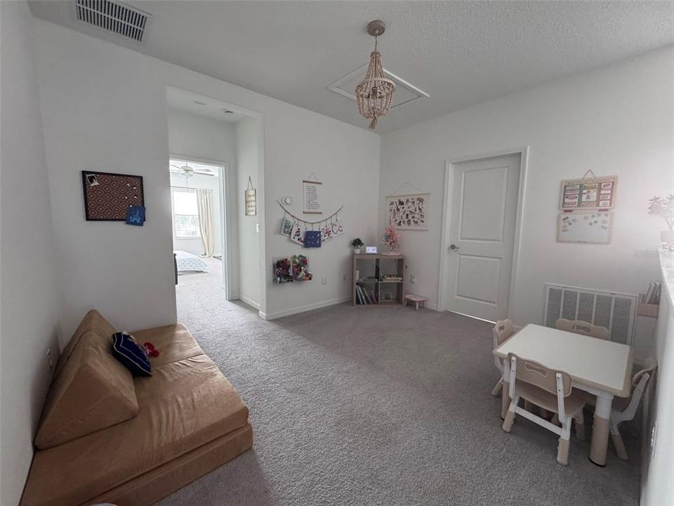 For Sale: $297,900 (3 beds, 2 baths, 1807 Square Feet)