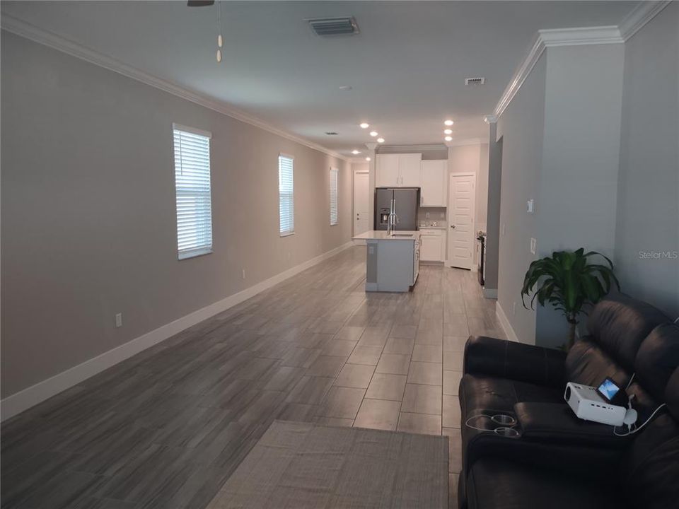 For Rent: $2,250 (3 beds, 2 baths, 1612 Square Feet)