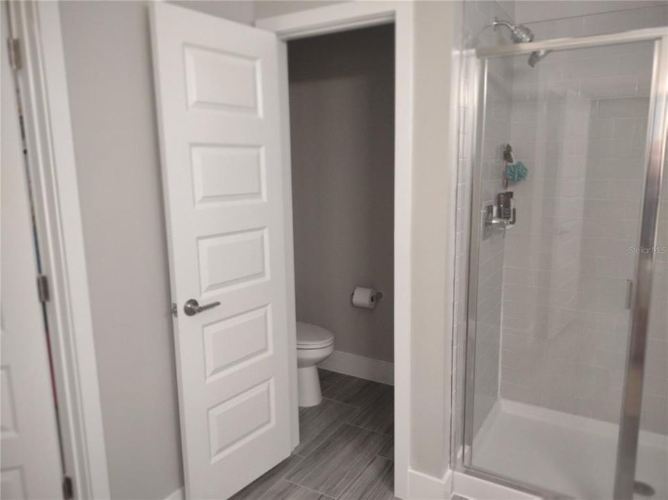 For Rent: $2,250 (3 beds, 2 baths, 1612 Square Feet)