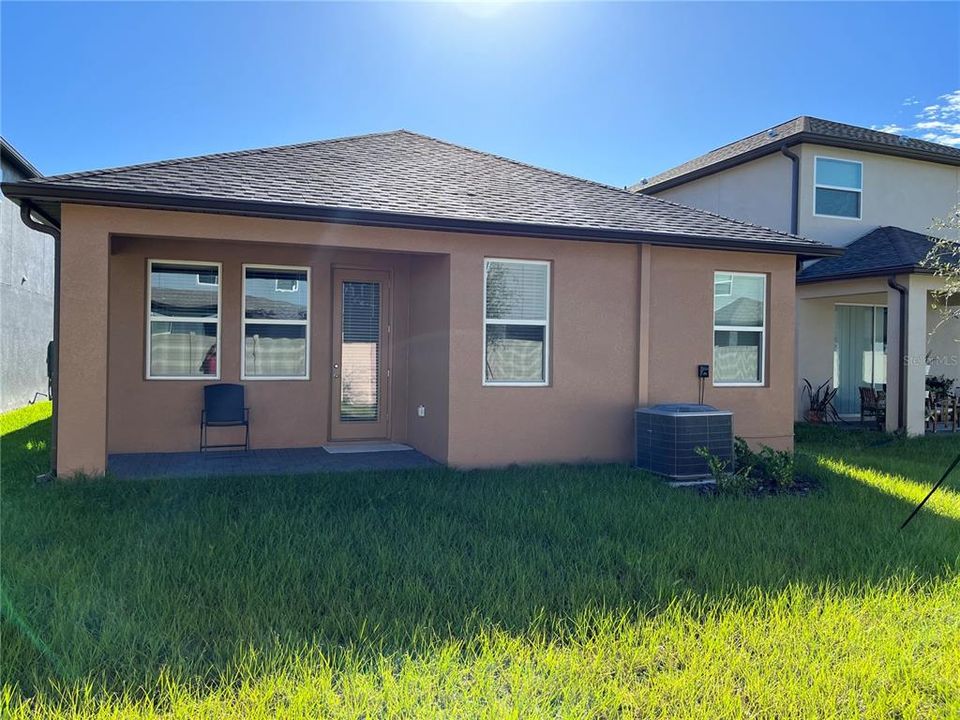 For Rent: $2,250 (3 beds, 2 baths, 1612 Square Feet)