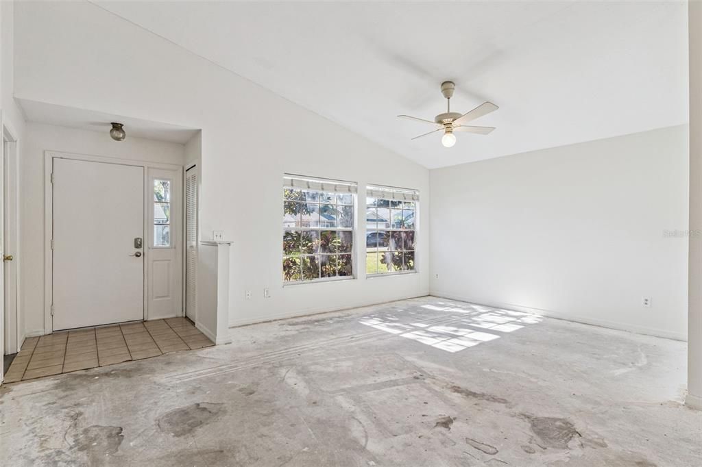 For Sale: $369,000 (3 beds, 2 baths, 1446 Square Feet)