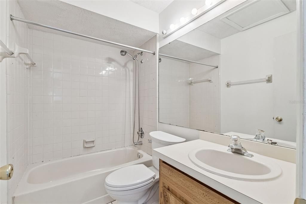 For Sale: $369,000 (3 beds, 2 baths, 1446 Square Feet)