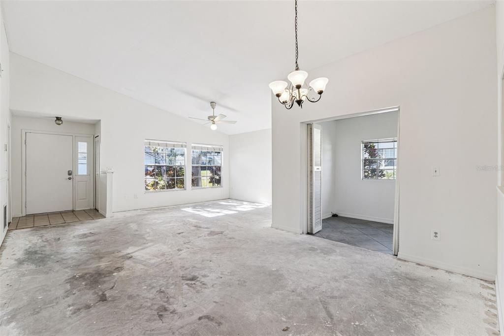 For Sale: $369,000 (3 beds, 2 baths, 1446 Square Feet)