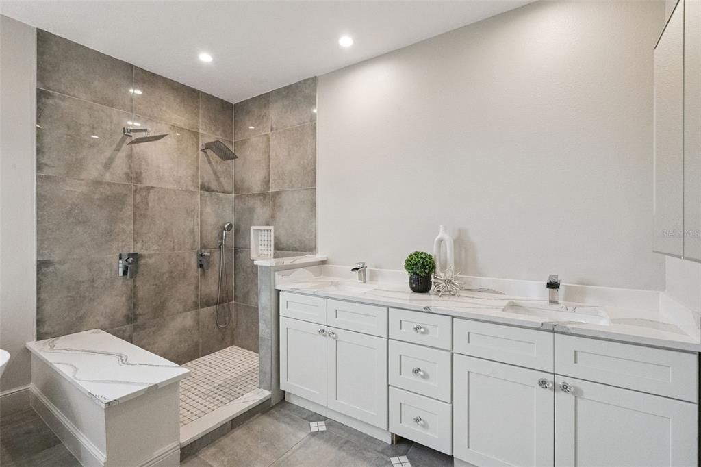 For Sale: $1,225,000 (7 beds, 5 baths, 4751 Square Feet)