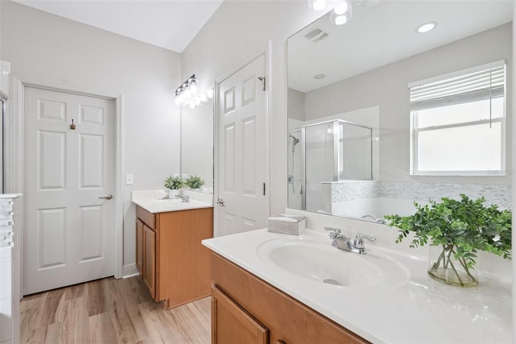 For Sale: $1,225,000 (7 beds, 5 baths, 4751 Square Feet)