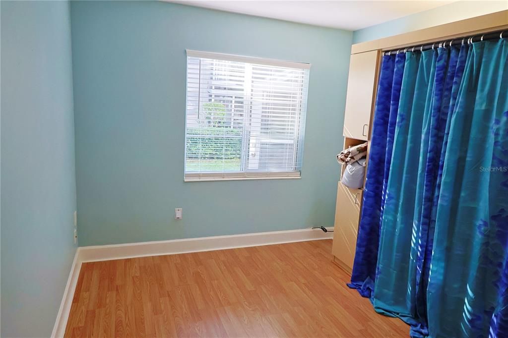 待售: $133,000 (2 贝兹, 1 浴室, 793 平方英尺)