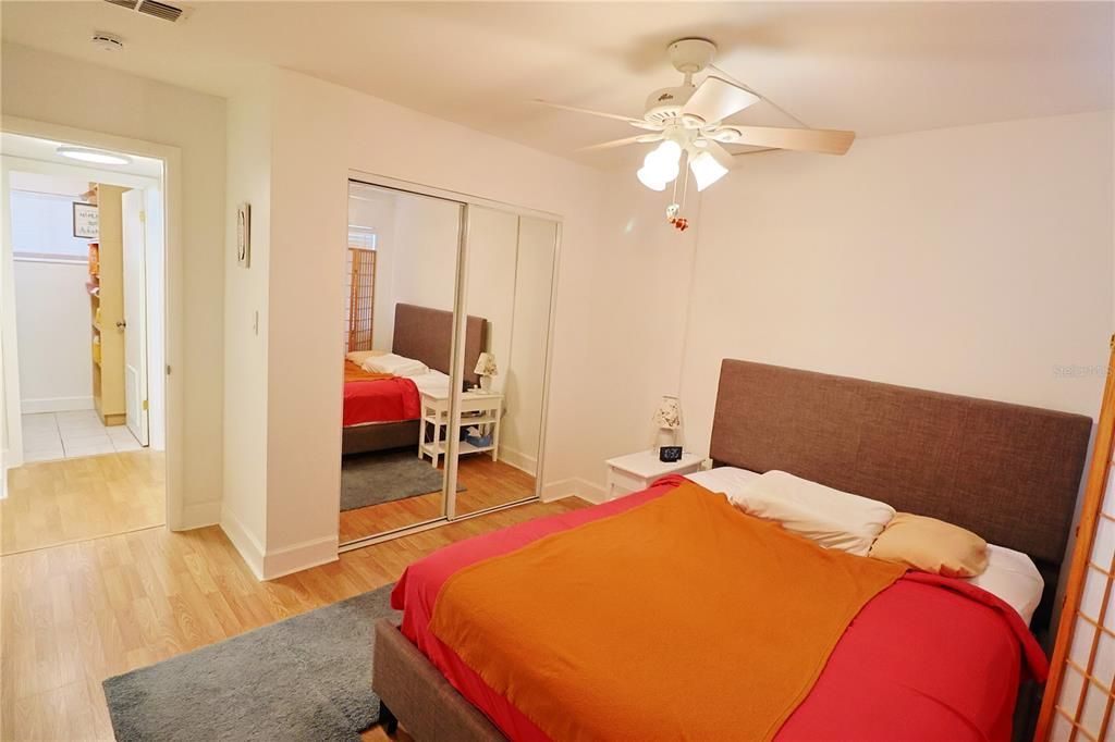 待售: $133,000 (2 贝兹, 1 浴室, 793 平方英尺)