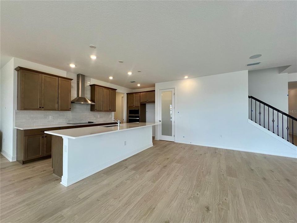 For Sale: $839,990 (6 beds, 4 baths, 4564 Square Feet)