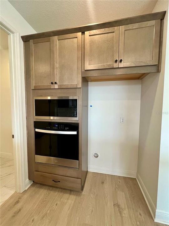 For Sale: $839,990 (6 beds, 4 baths, 4564 Square Feet)