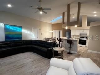 En Renta: $2,300 (3 camas, 2 baños, 2175 Pies cuadrados)