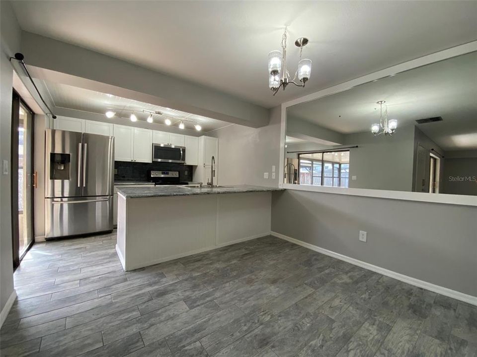 На продажу: $185,000 (2 спален, 2 ванн, 1288 Квадратных фут)