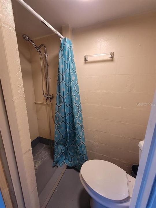 For Rent: $1,650 (2 beds, 1 baths, 988 Square Feet)