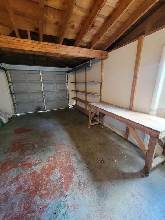 For Rent: $1,650 (2 beds, 1 baths, 988 Square Feet)