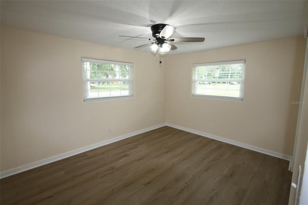 待售: $296,000 (3 贝兹, 2 浴室, 1263 平方英尺)