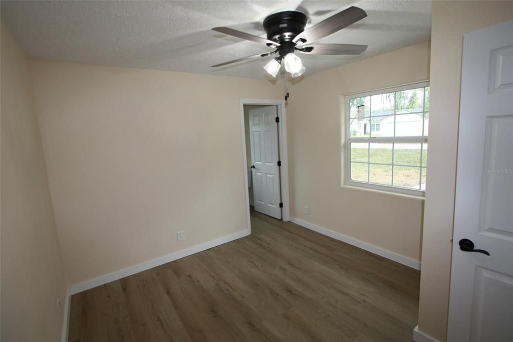 待售: $296,000 (3 贝兹, 2 浴室, 1263 平方英尺)