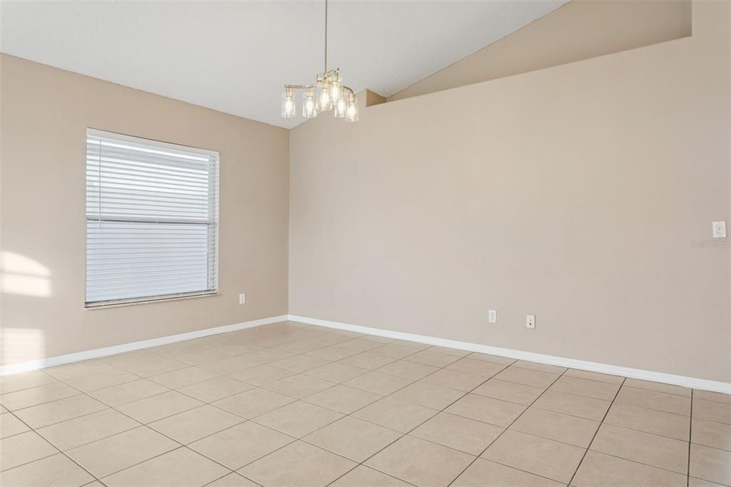 En Venta: $395,000 (3 camas, 2 baños, 1892 Pies cuadrados)