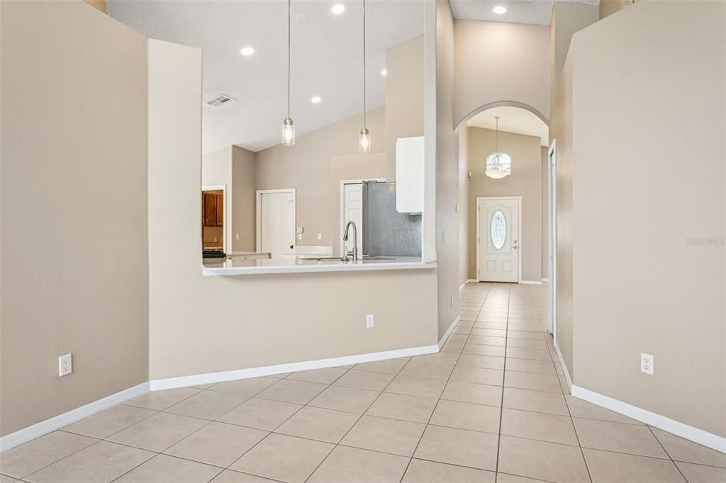 En Venta: $395,000 (3 camas, 2 baños, 1892 Pies cuadrados)