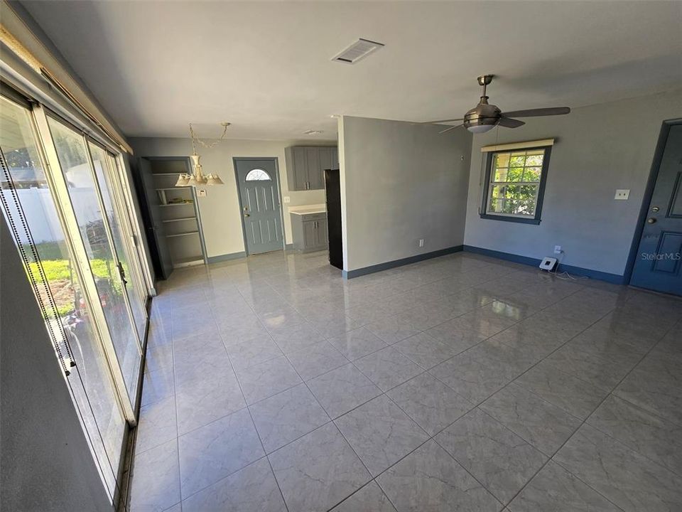 En Venta: $395,000 (3 camas, 2 baños, 1105 Pies cuadrados)