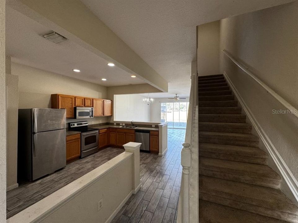 For Rent: $1,700 (3 beds, 2 baths, 1584 Square Feet)