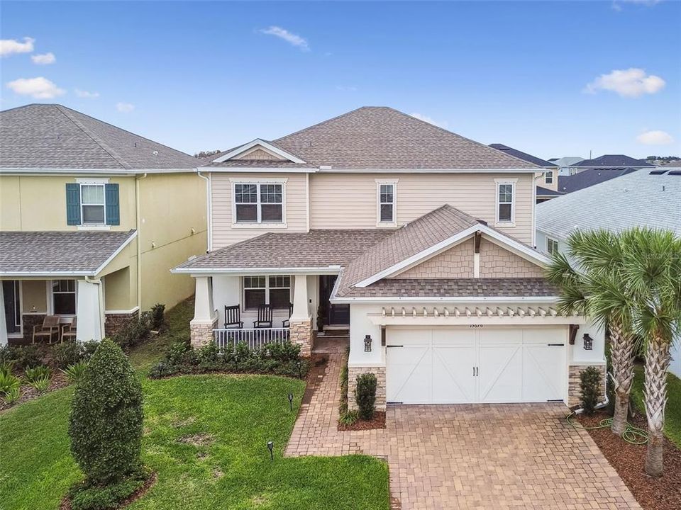 For Sale: $599,000 (5 beds, 3 baths, 2612 Square Feet)