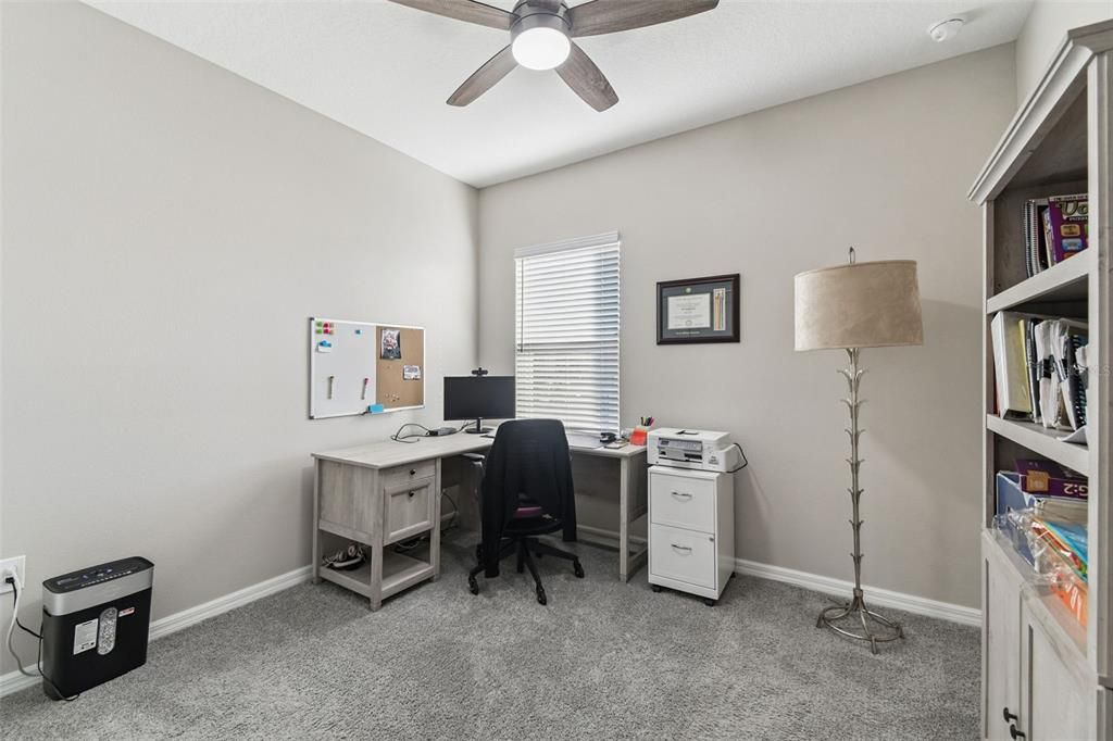 For Sale: $599,000 (5 beds, 3 baths, 2612 Square Feet)