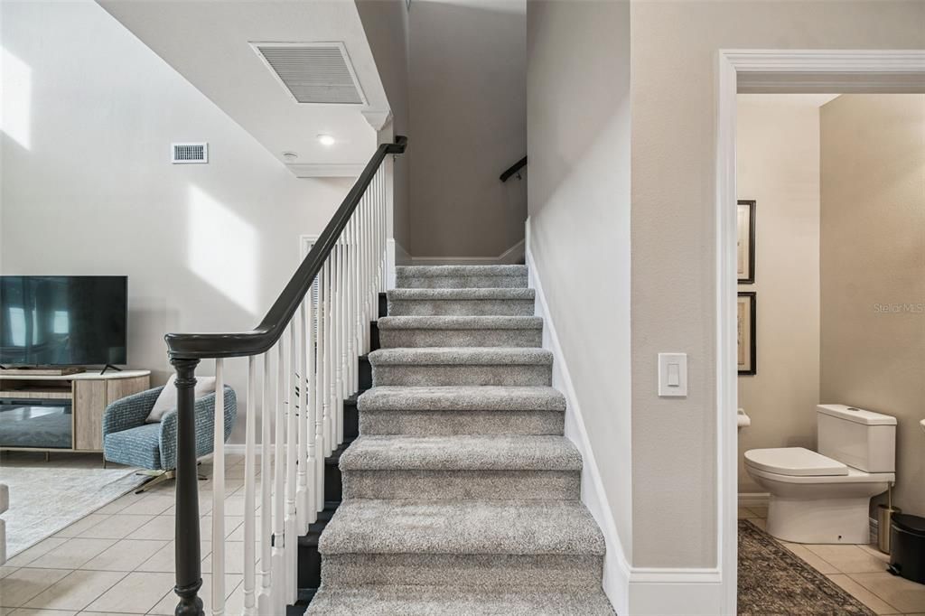 For Sale: $599,000 (5 beds, 3 baths, 2612 Square Feet)