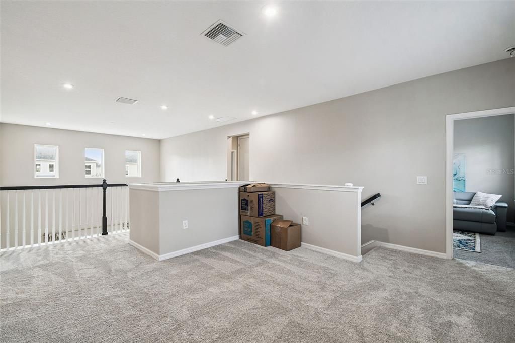 For Sale: $599,000 (5 beds, 3 baths, 2612 Square Feet)